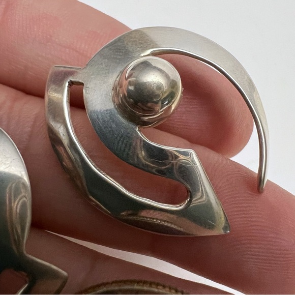 Erika Hult De Corral RIC Modernist Sculptural Sterling Silver Earrings Mexico - Picture 2 of 7